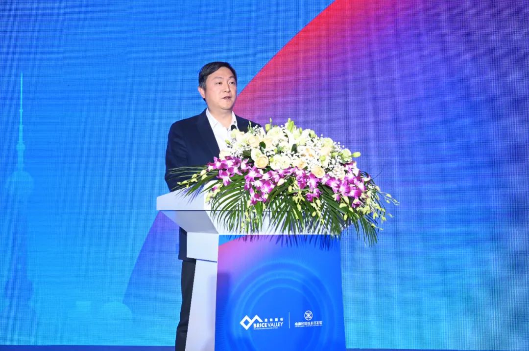 上海1.jpg 上海1.jpg